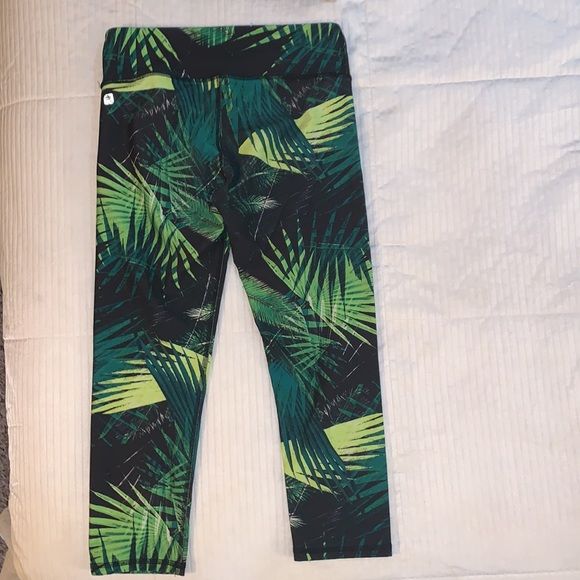 Fabletics 3pc Kate Hudson Covershoot Jungle Theme Set Top & bottoms 🤩 HL - Picture 11 of 17